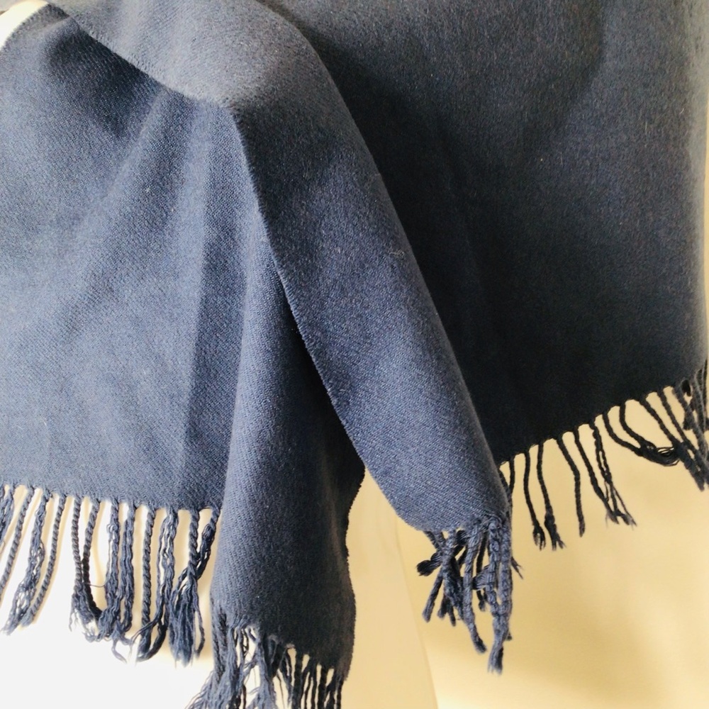 Elegant Blue Scarf cashmere women blue Scotland - Picture 3 of 6